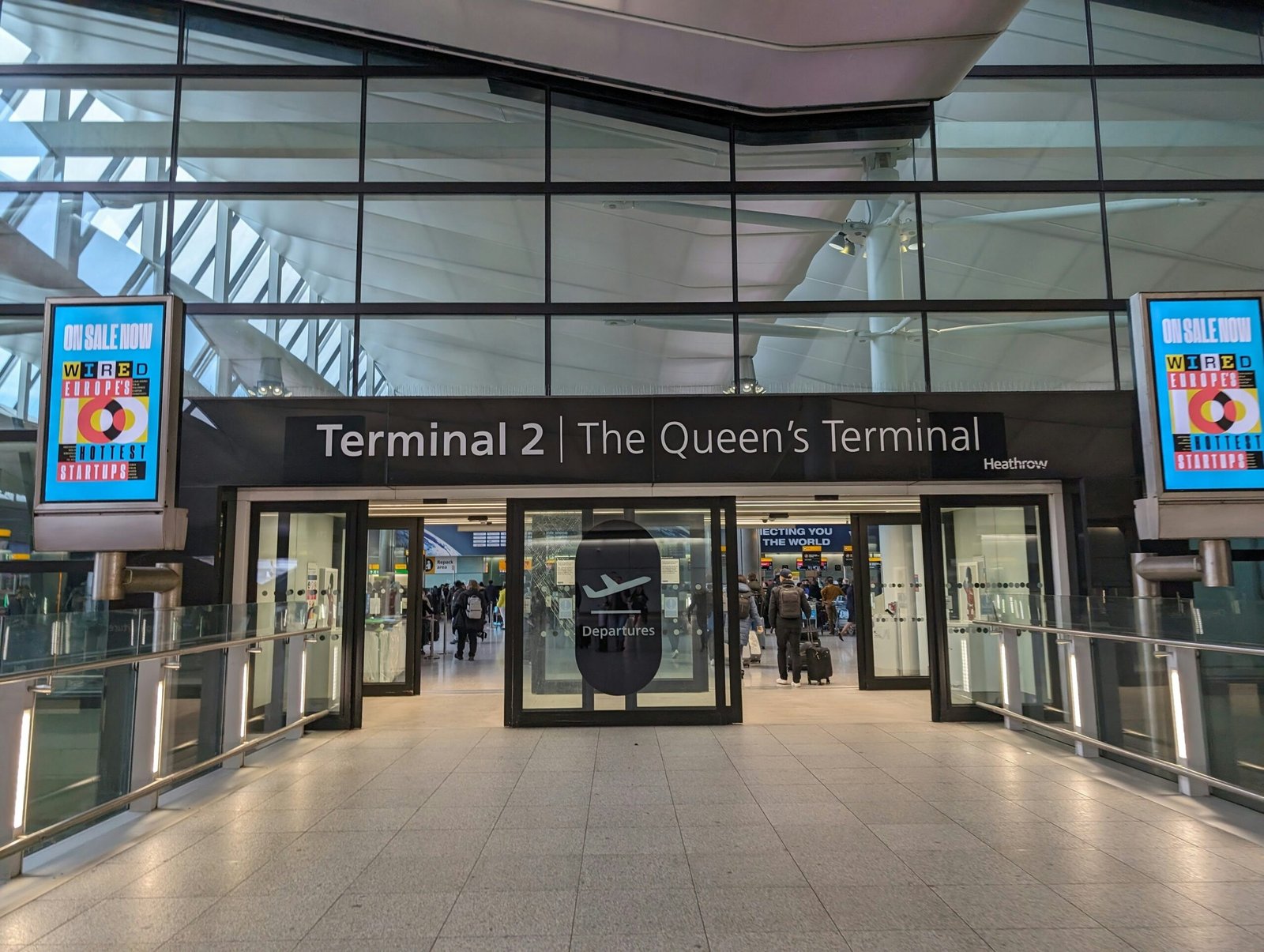 Photo by <a href="https://unsplash.com/@taxiservicelondon" rel="nofollow">CabService London</a> on <a href="https://unsplash.com/?utm_source=hostinger&utm_medium=referral" rel="nofollow">Unsplash</a> 
